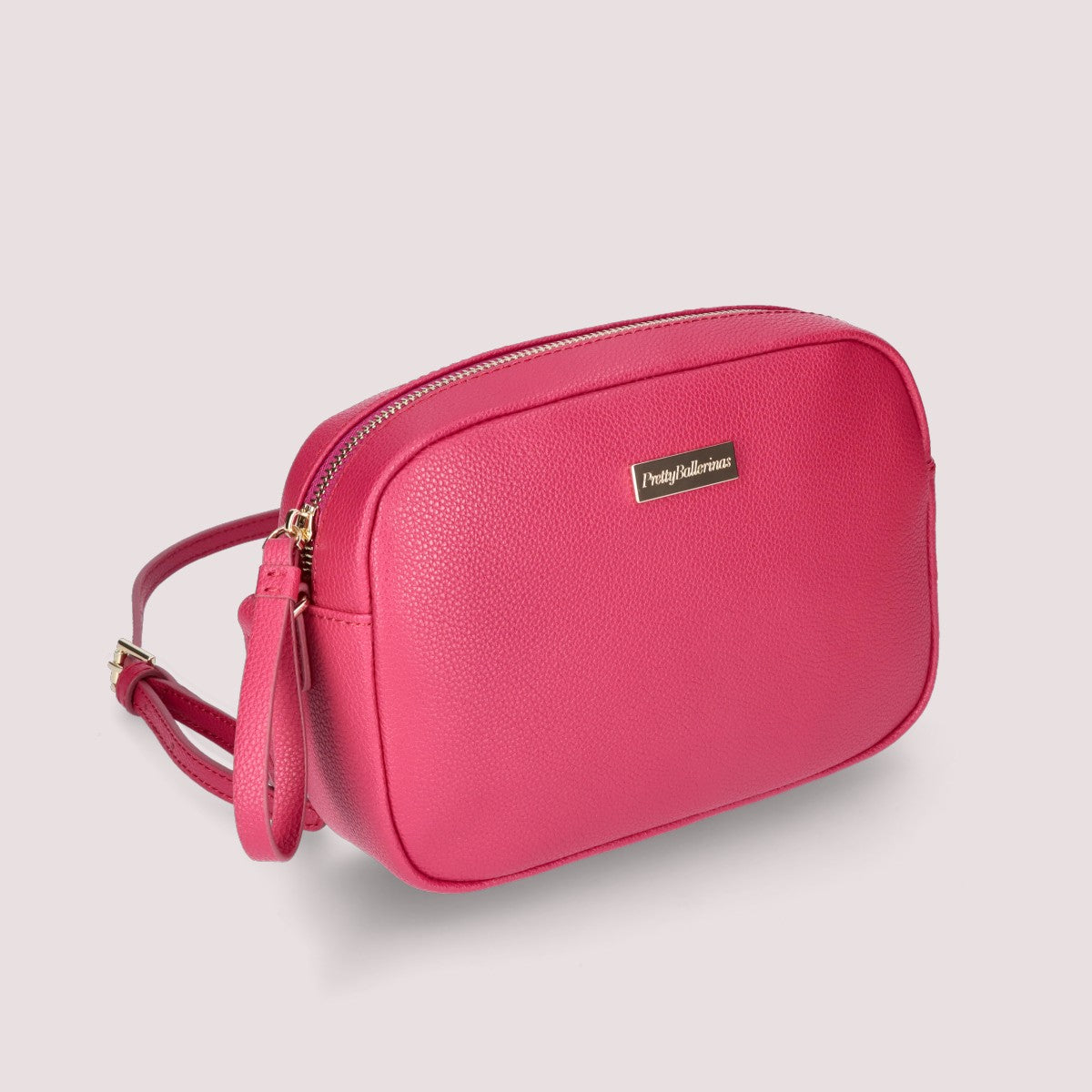 handbags & clutches