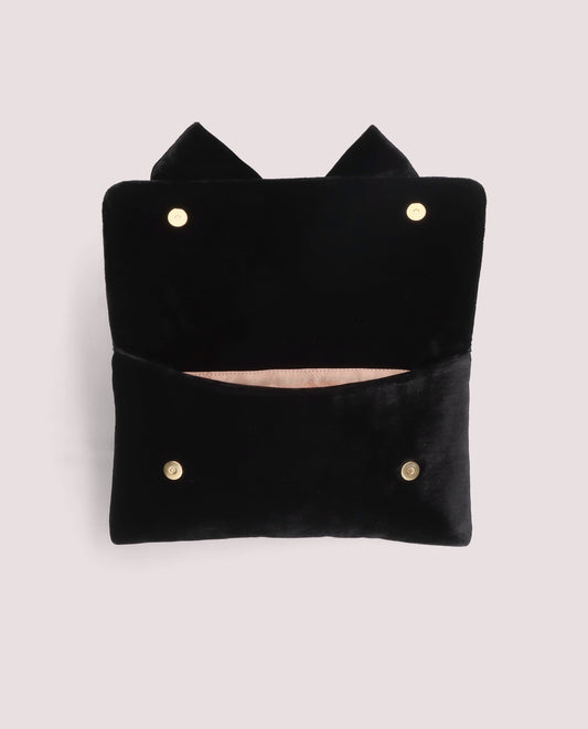 BLACK WOVEN BAGS